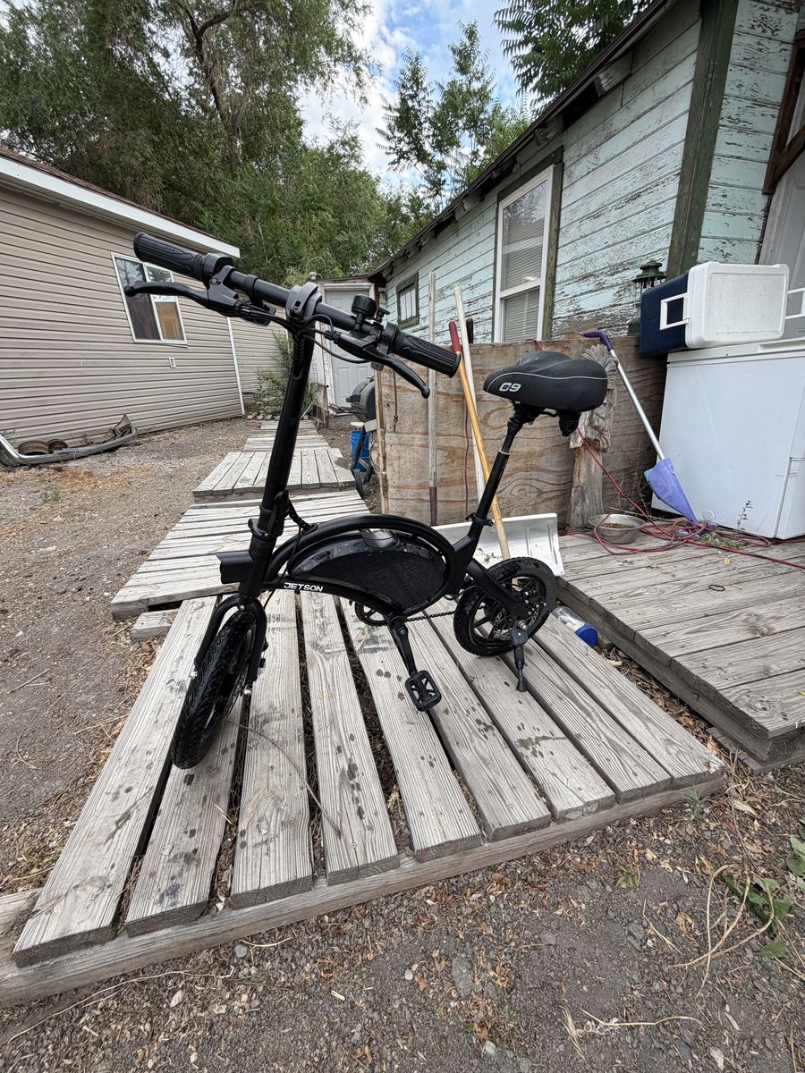 Jetson Bolt Pro Electric Bike