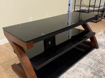 Entertainment center