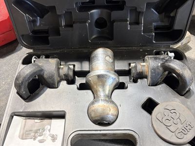 CURT 60618 OEM Puck System Gooseneck Ball & Safety Chain Anchor Kit - 30,000 lbs Capacity
