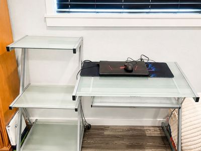 Computer desk