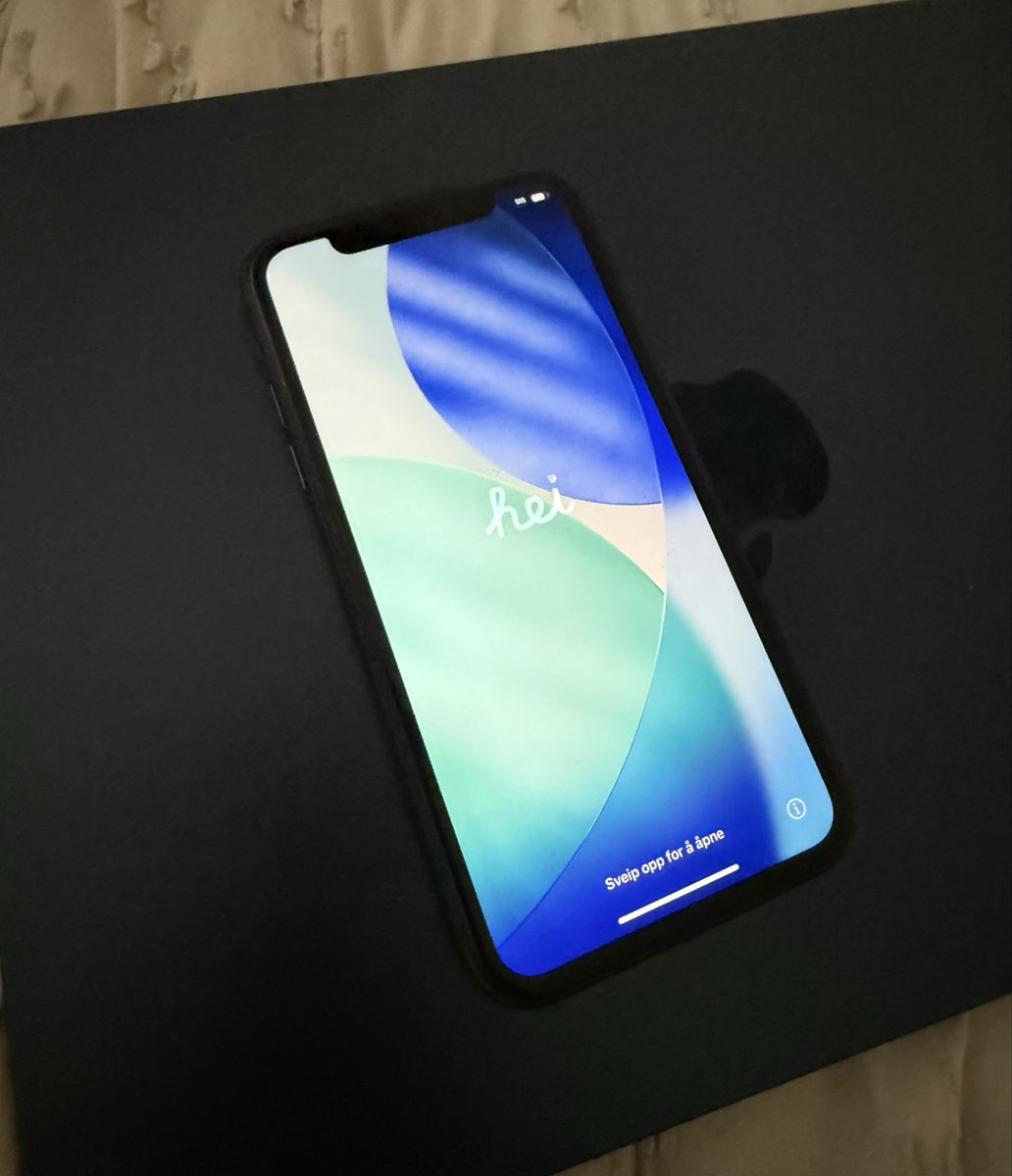 iPhone 11 - Unlocked