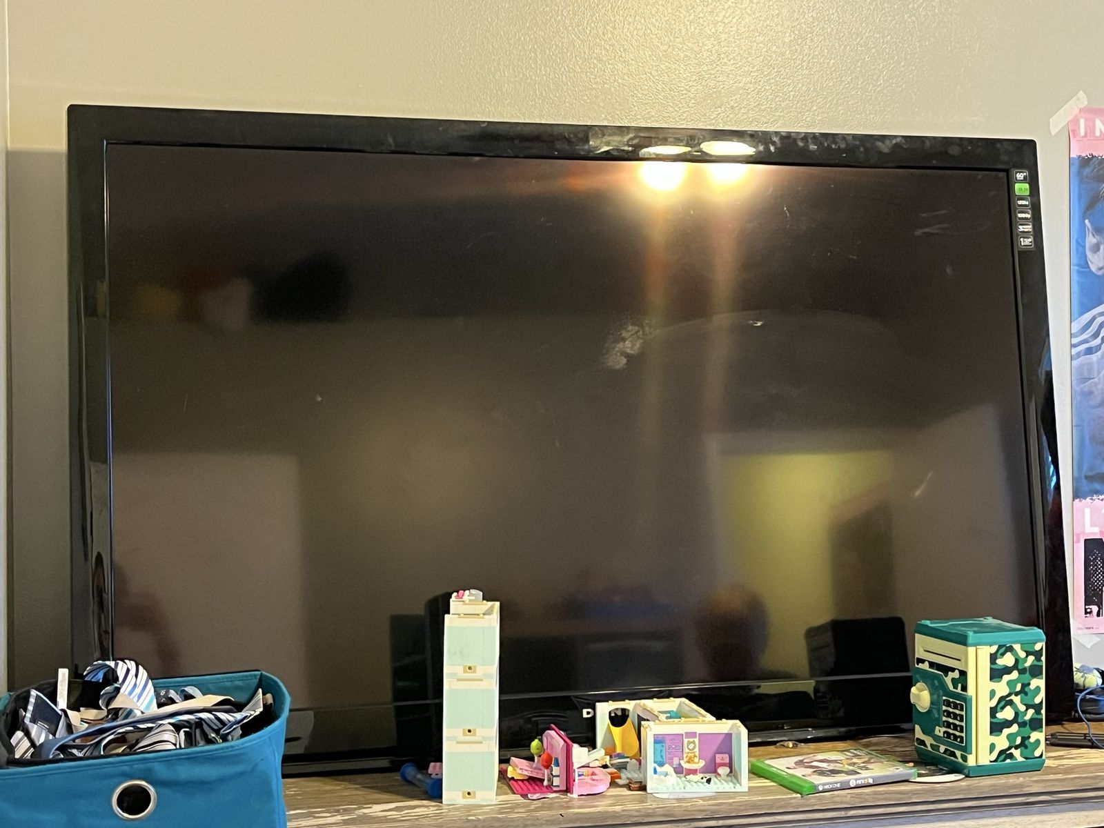 Dynex DX-60D260A13 60" 1080p 120Hz LED TV with 3 HDMI Ports