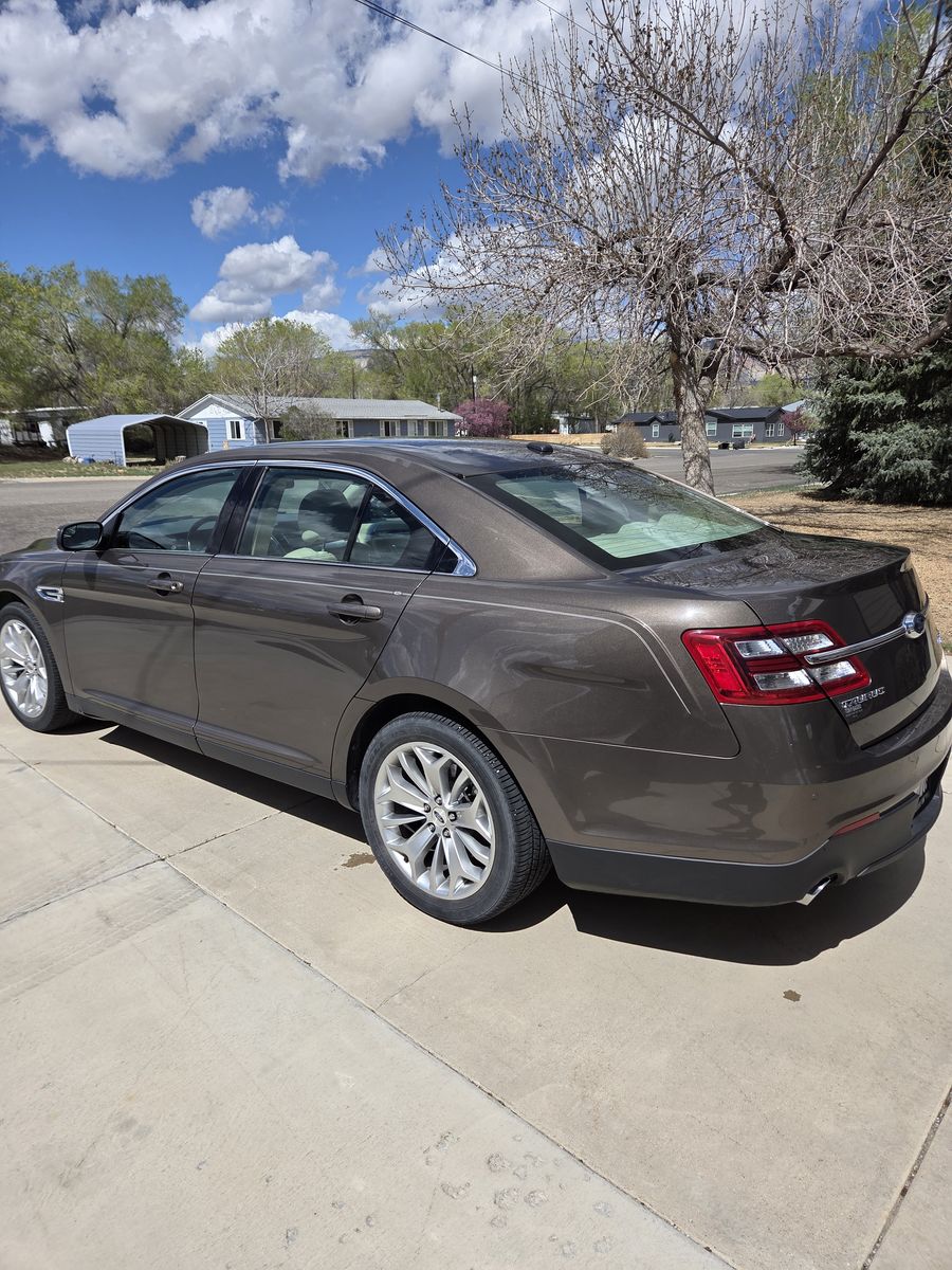 2016 Ford Taurus Limited
