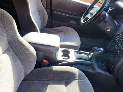 2000 Jeep Grand Cherokee Laredo