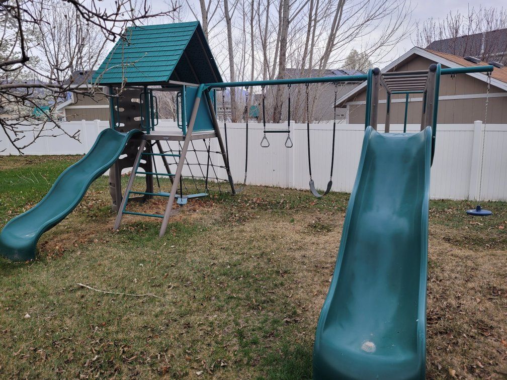 Lifetime Kid's Big Stuff Metal Swing Set w/ Slid