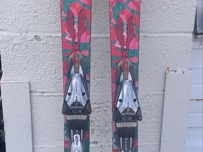 Head Wild Thang Womens Skis 163cm Floral Design