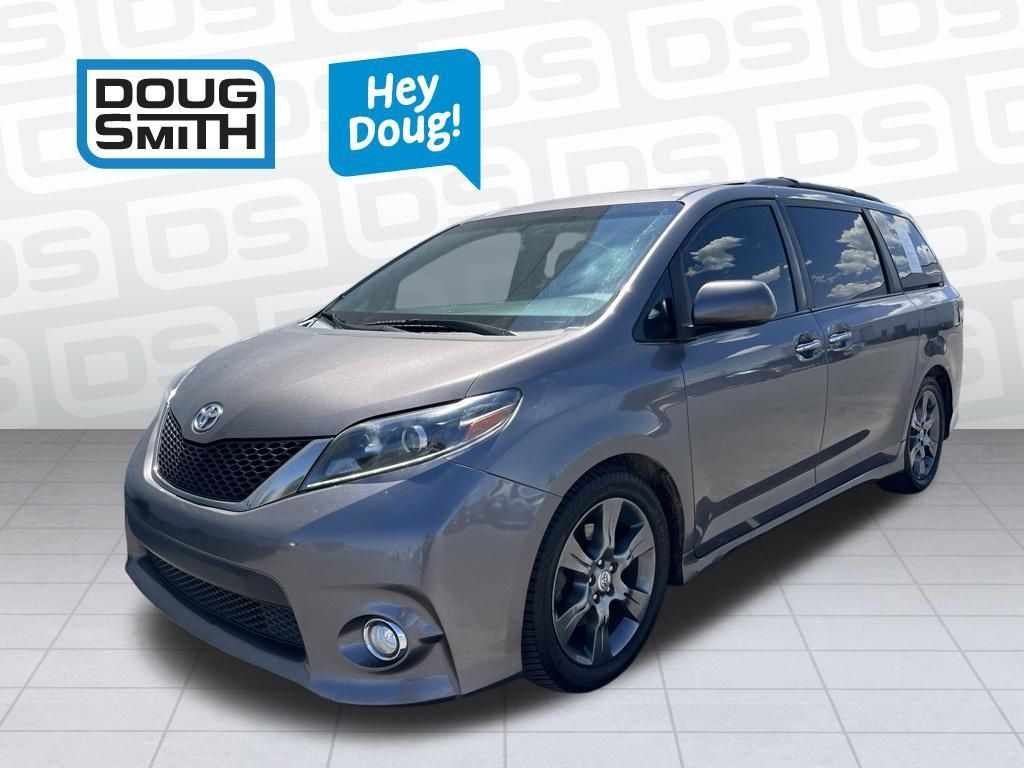 2016 Toyota Sienna SE Premium 8-Passenger
