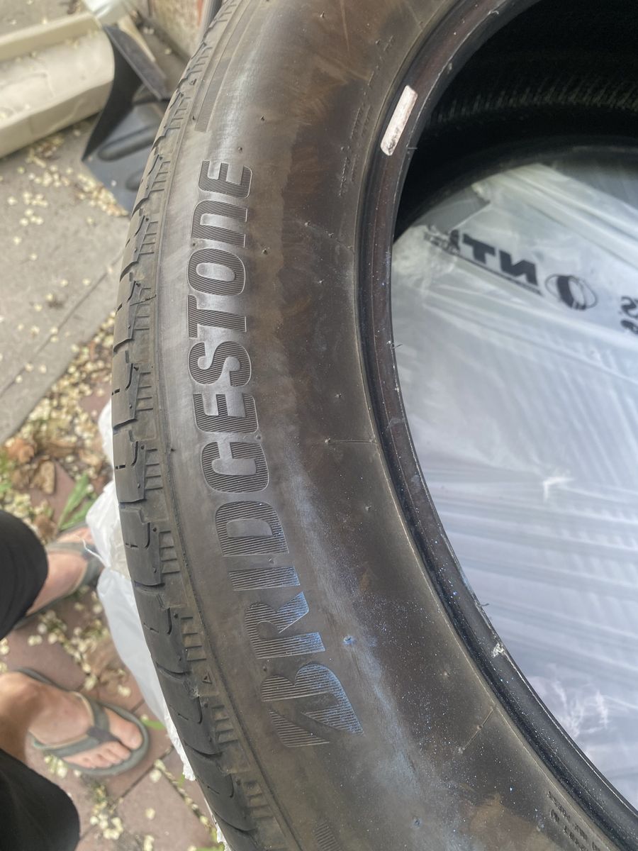 270 50 22 Bridgestone Alenza (setof 4)