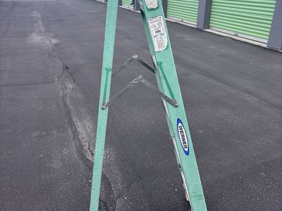 Nice Werner 6’ fiberglass ladder