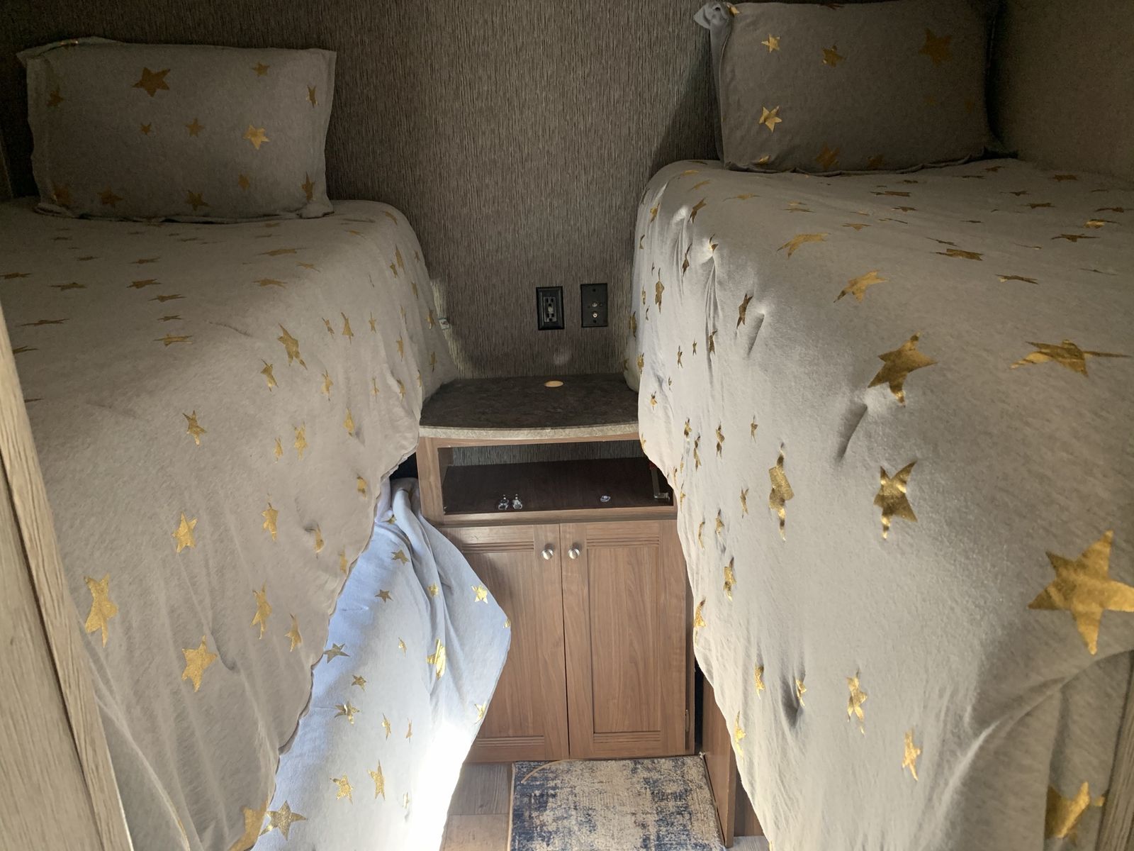 Main image 8