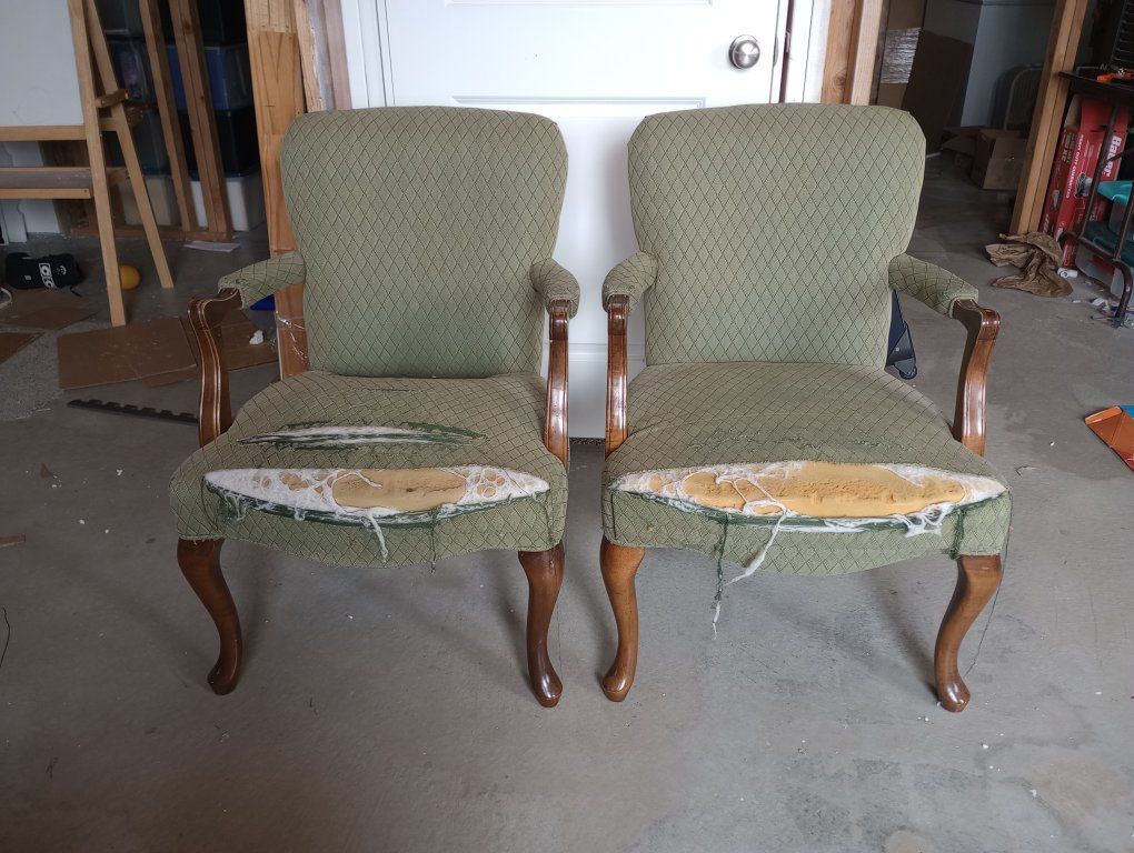 FREE Wooden chairs for reupholstering