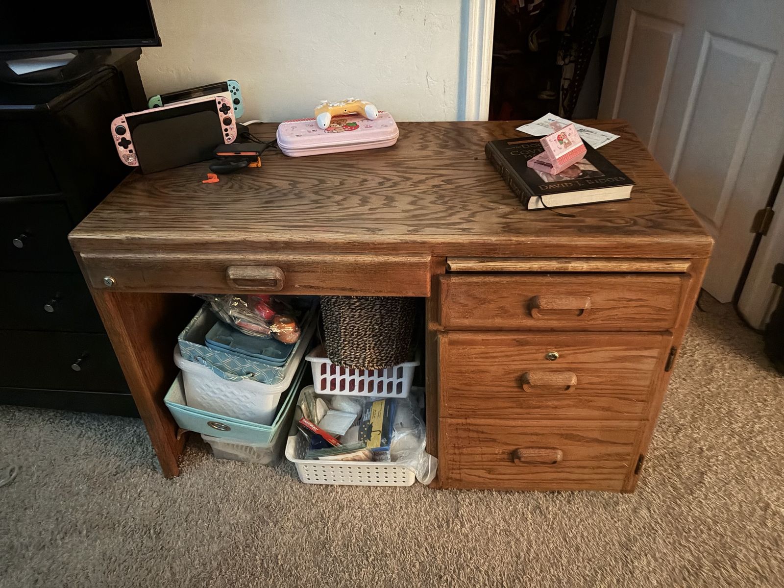 Vintage Wooden Office Desk with Multiple Drawers and Drop-Down Keyboard Tray-solid wood - works great except no key for the lock