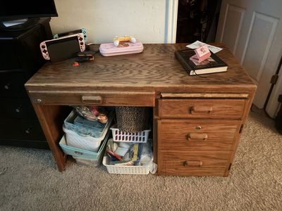 Vintage Wooden Office Desk with Multiple Drawers and Drop-Down Keyboard Tray-solid wood - works great except no key for the lock
