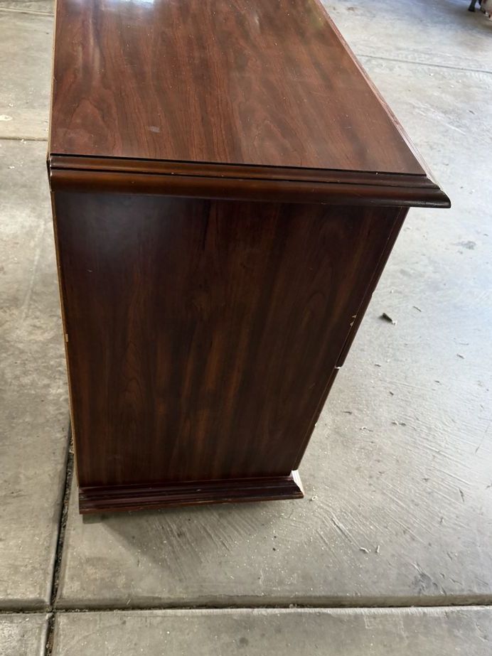 Main image 3