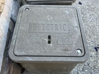 Quazite 12x12x12 Polymer Concrete Underground Electrical Pull Box Tier 15 Straight Wall
