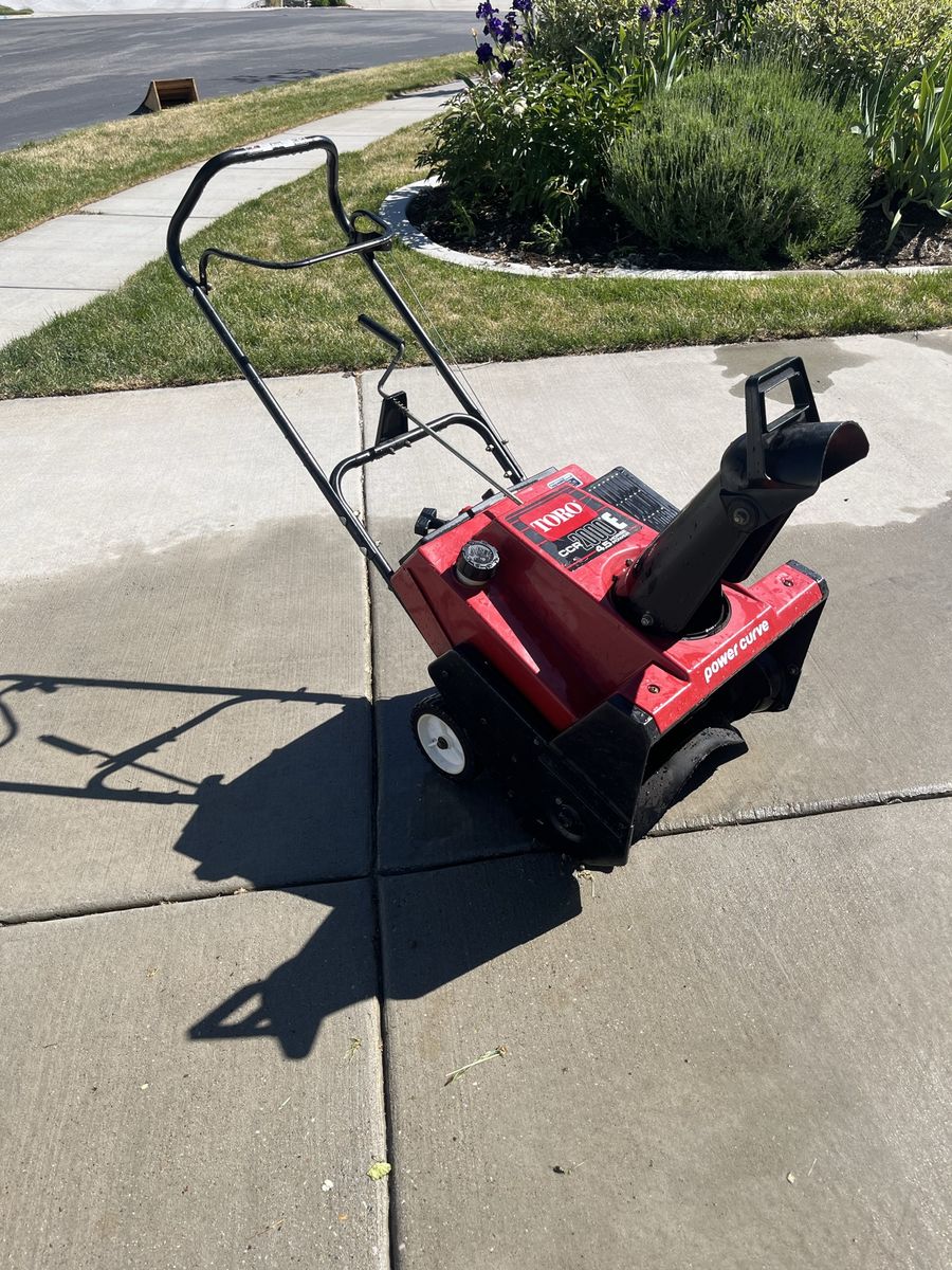 Toro CCR 2000E Snowblower – Starts but Won’t Idle