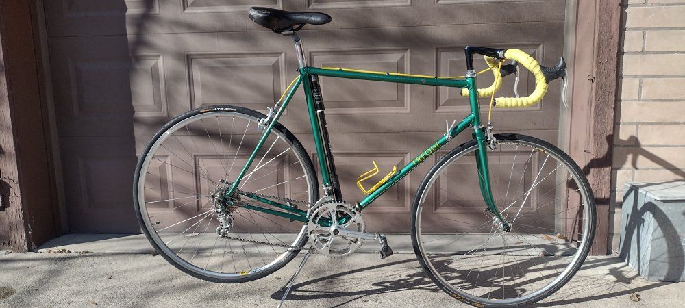 60cm (23.5") Trek racing bike