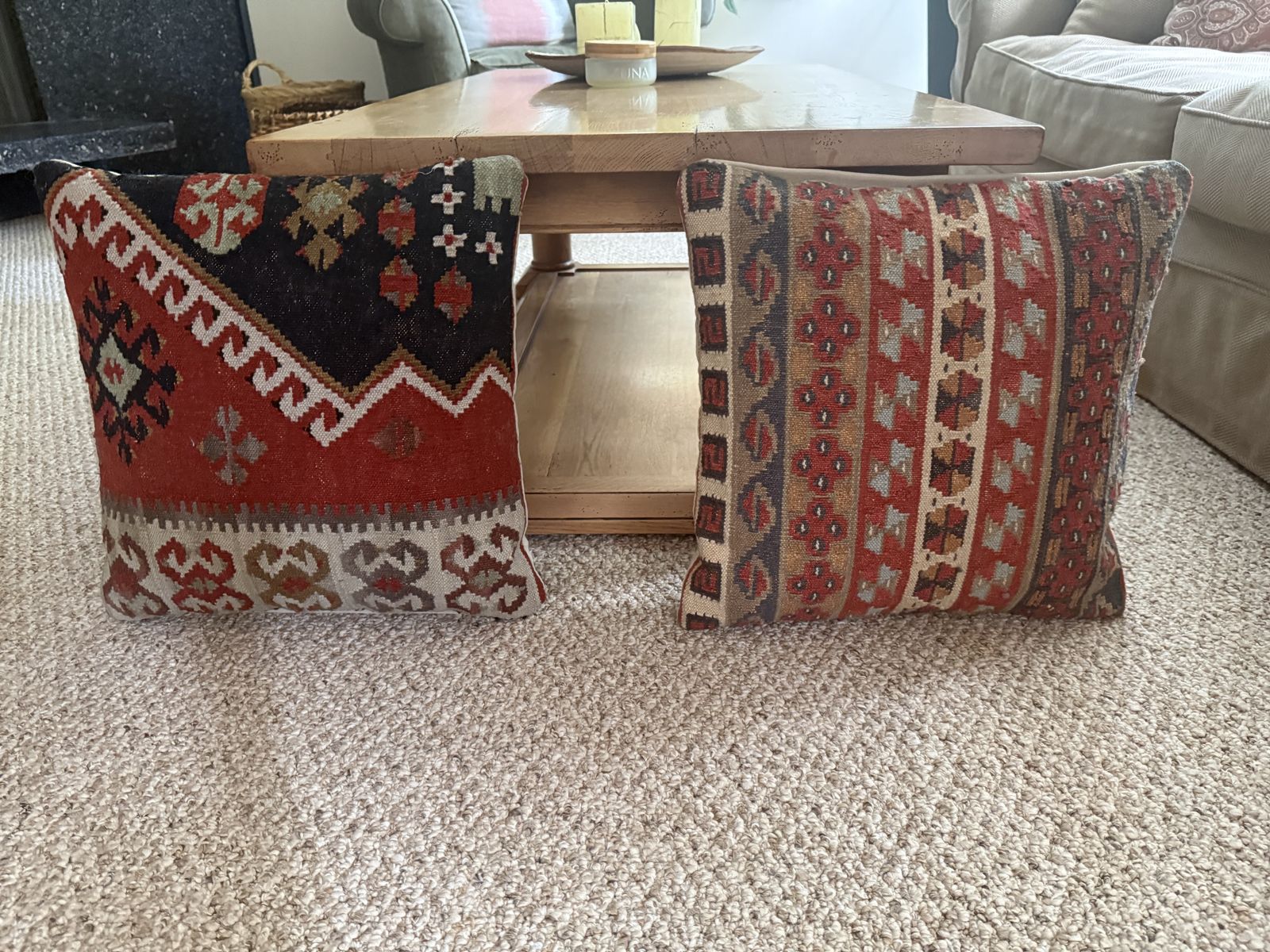 2 woven textured pillows