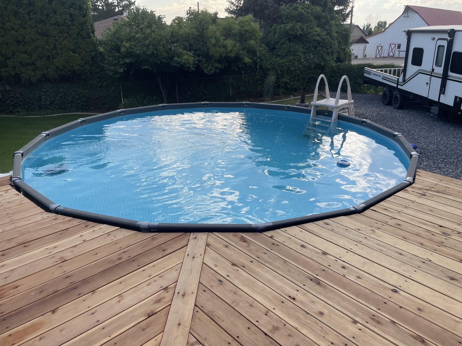 Intex Ultra Pool 18’ x 52” Round