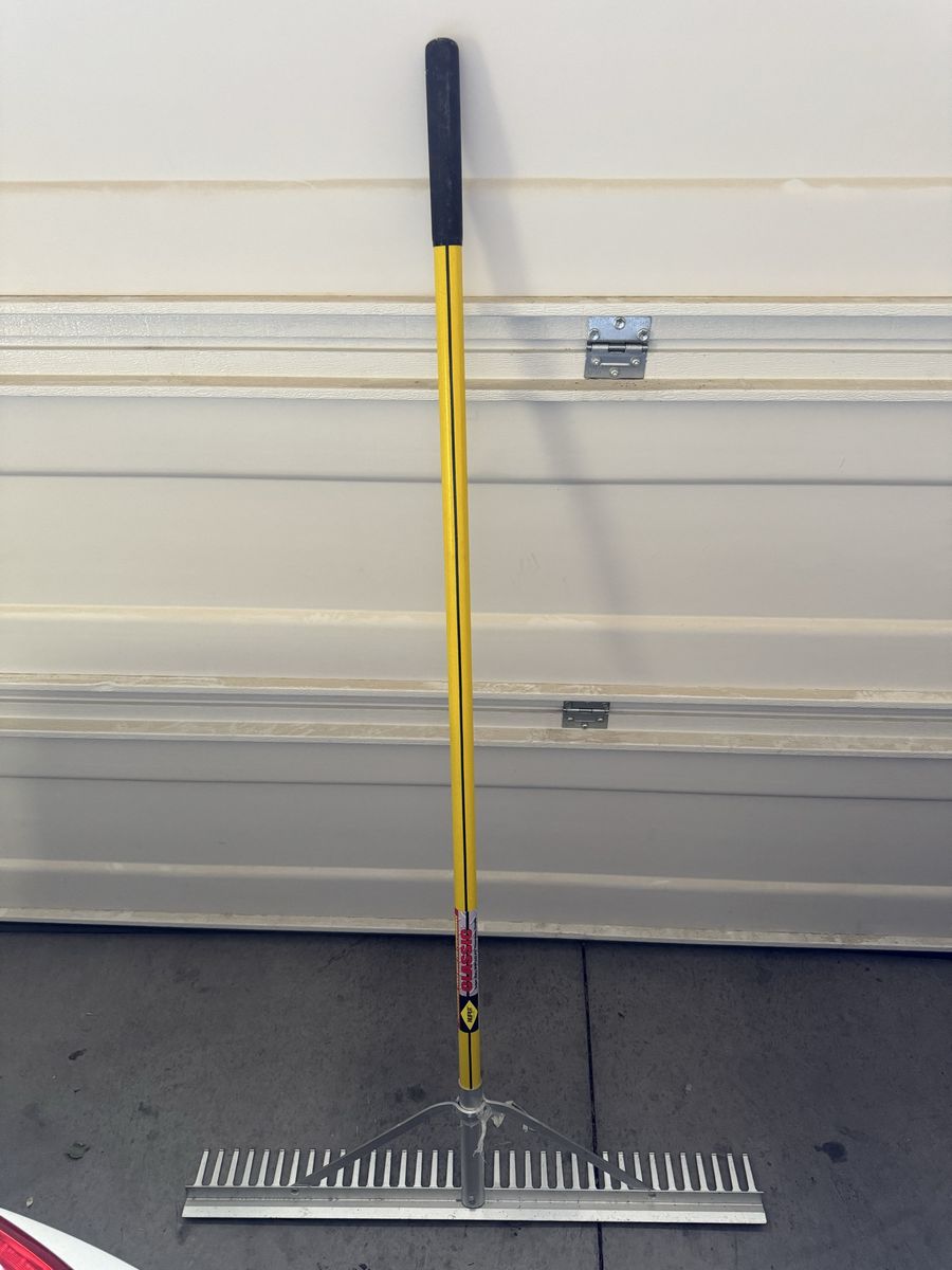Nupla 36” landscape rake