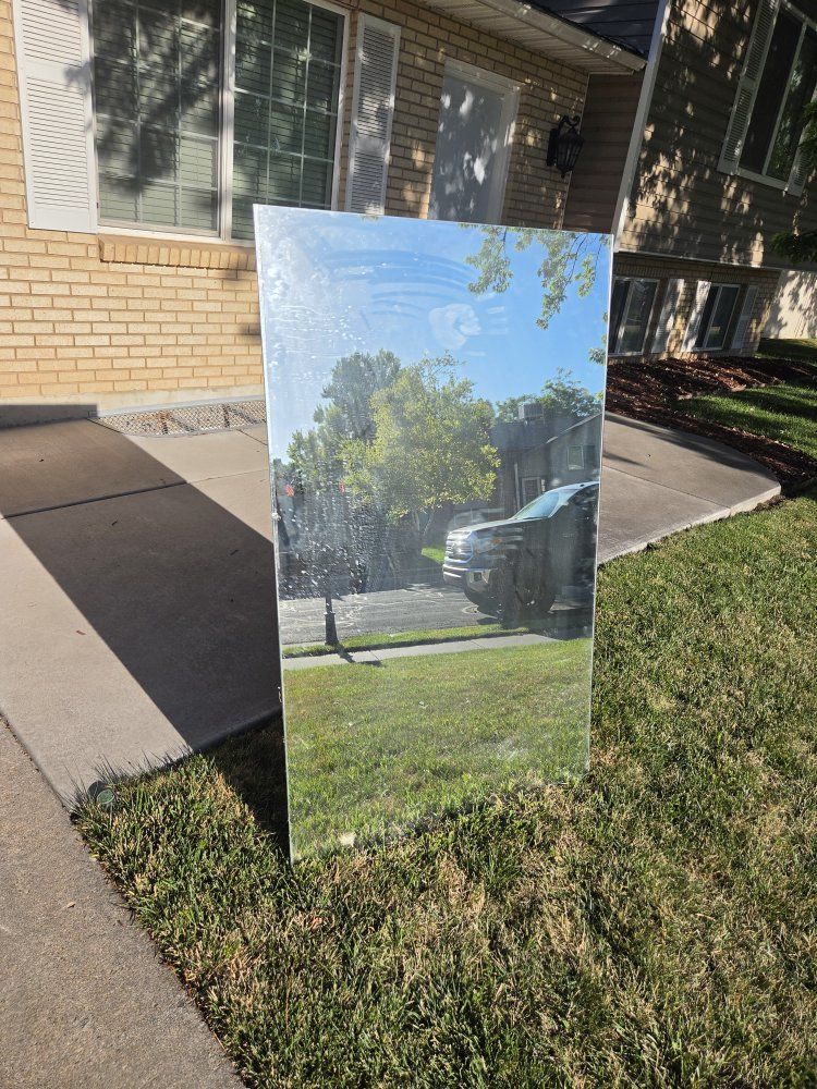 Free large Mirror