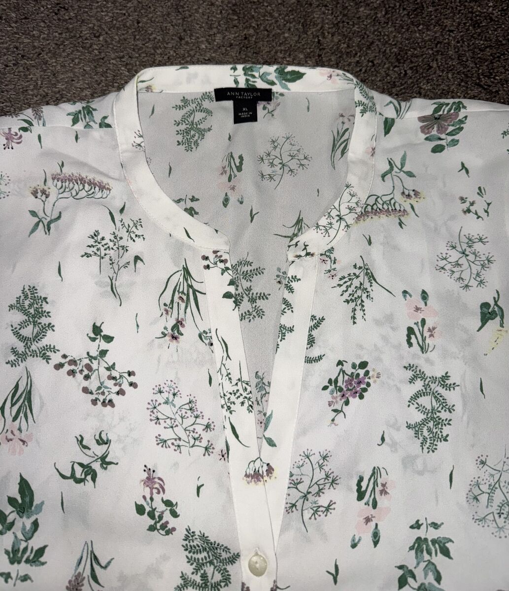 Women Size XL Ann Taylor Shirt