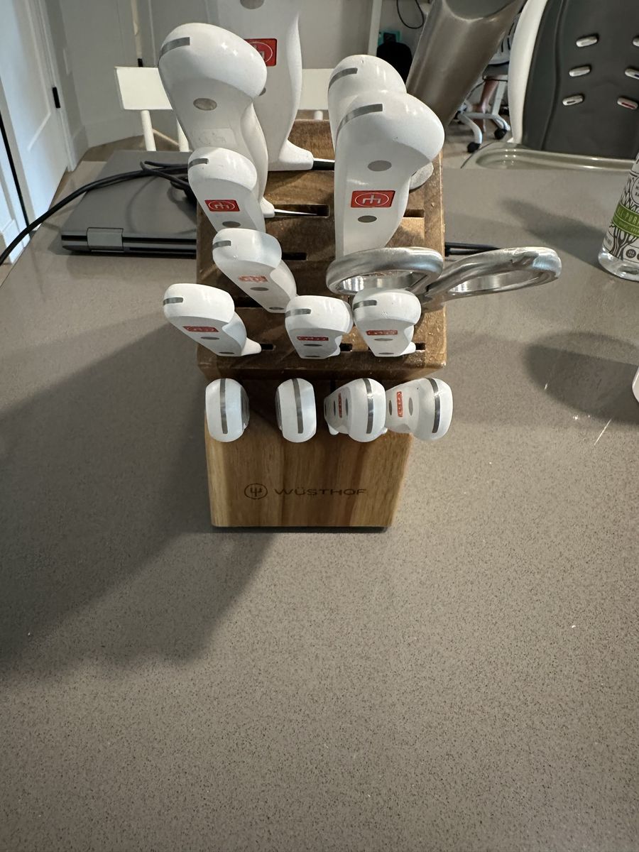 Wüsthof Classic 15-Piece Knife Block Set - White Handles, Acacia Block, Used