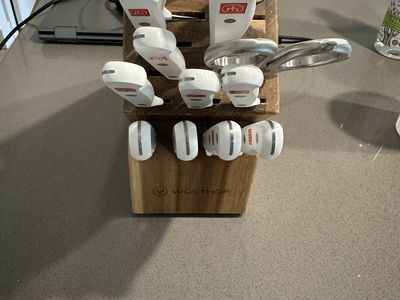 Wüsthof Classic 15-Piece Knife Block Set - White Handles, Acacia Block, Used