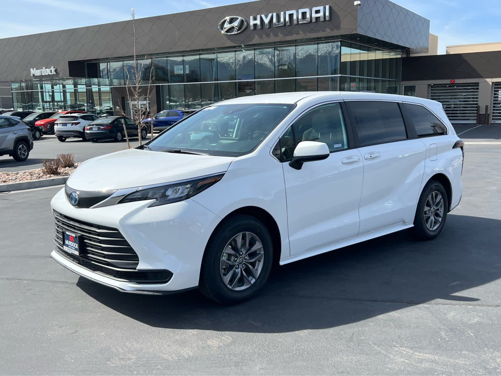 2025 Toyota Sienna LE 8-Passenger