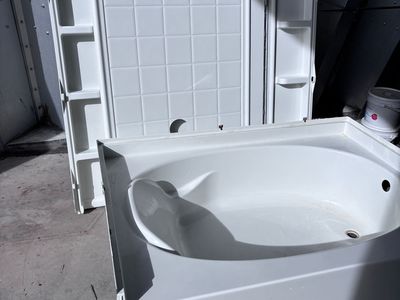 new acrylic soaker tub right handed