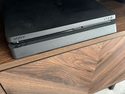 Sony PlayStation 4 (PS4) Slim 500GB Console - Black, Works Well