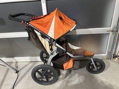 BOB Revolution Jogging Running Stroller