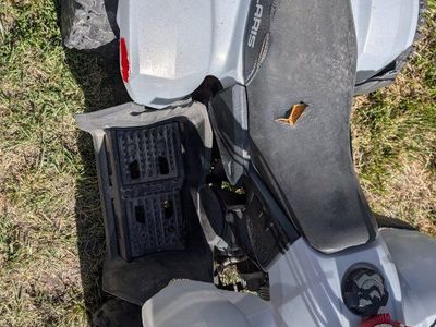 Polaris Predator 90 ATV Quad - Parts Only - Damaged Engine Casing & Chain