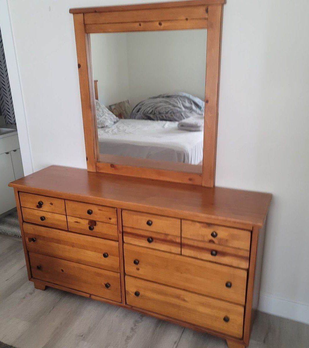 Main image 3