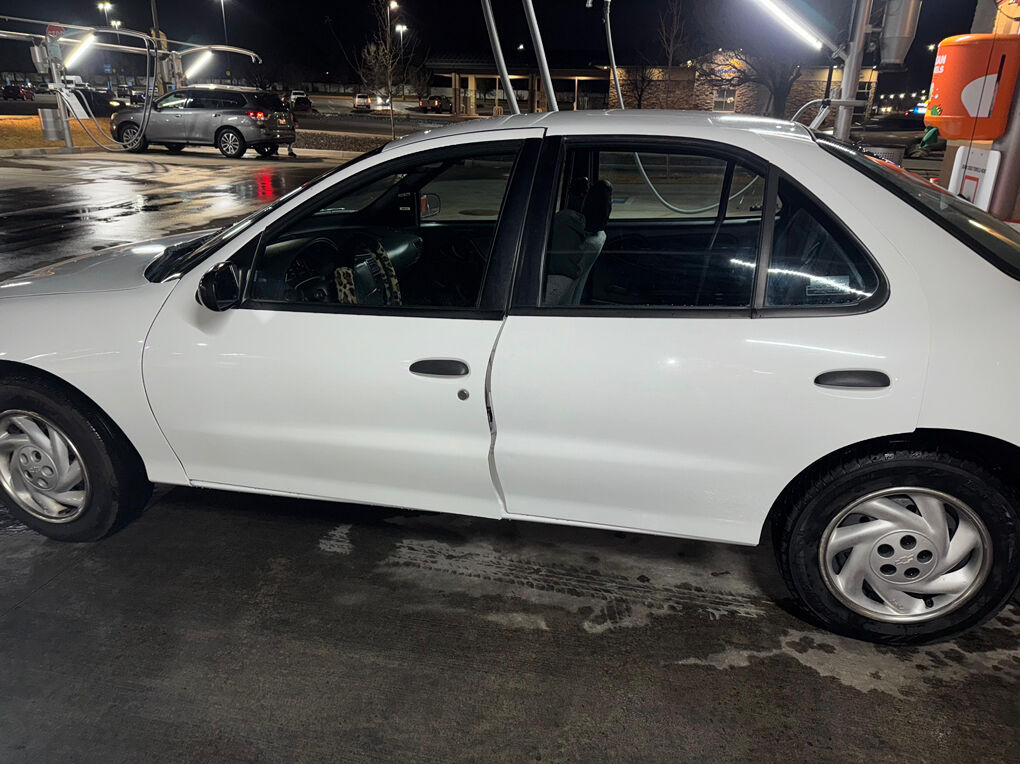 1999 CHEVROLET CAVALIER Base