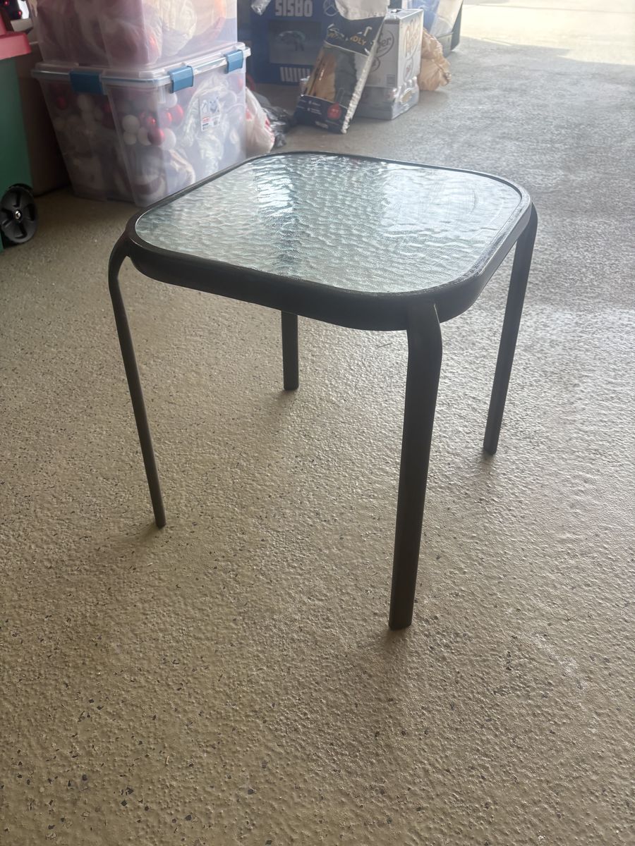 5 small outdoor side tables