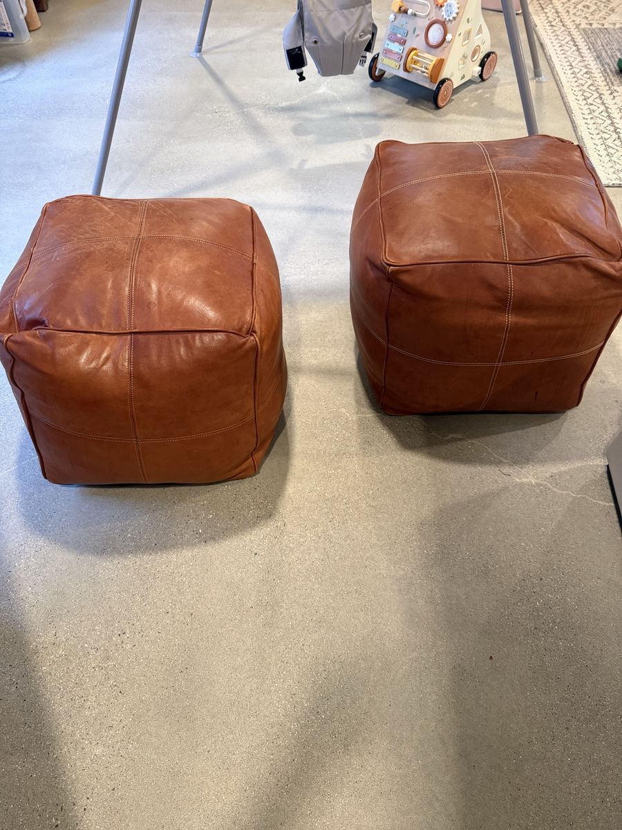 Leather pouf like new ottoman