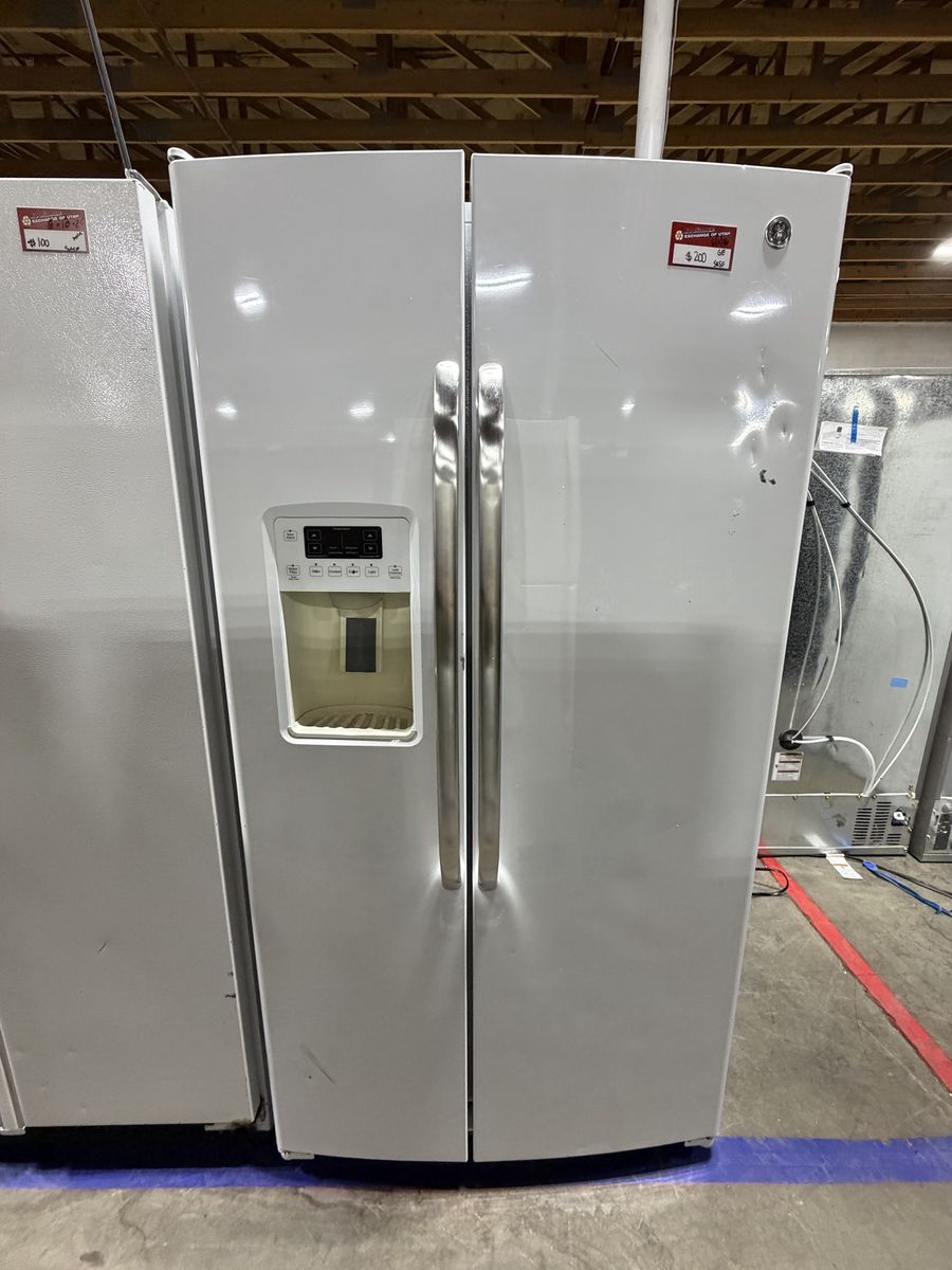 Good Condition White GE Side-by-Side Refrigerator