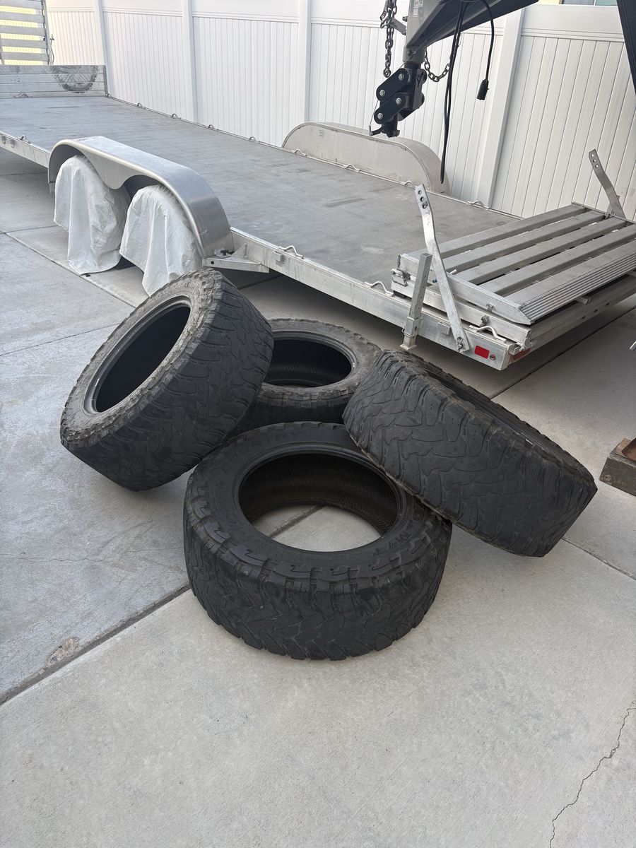 Toyo RT 35x12.50r20