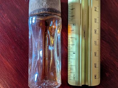 Perfumes, vintage, various amounts of Faberge Tigress, White Shoulders, Vanilla Fields, Pavlova Paris 1922, Aviance Night Musk