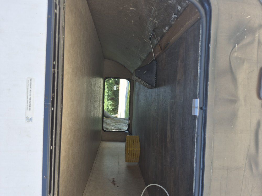 Main image 18