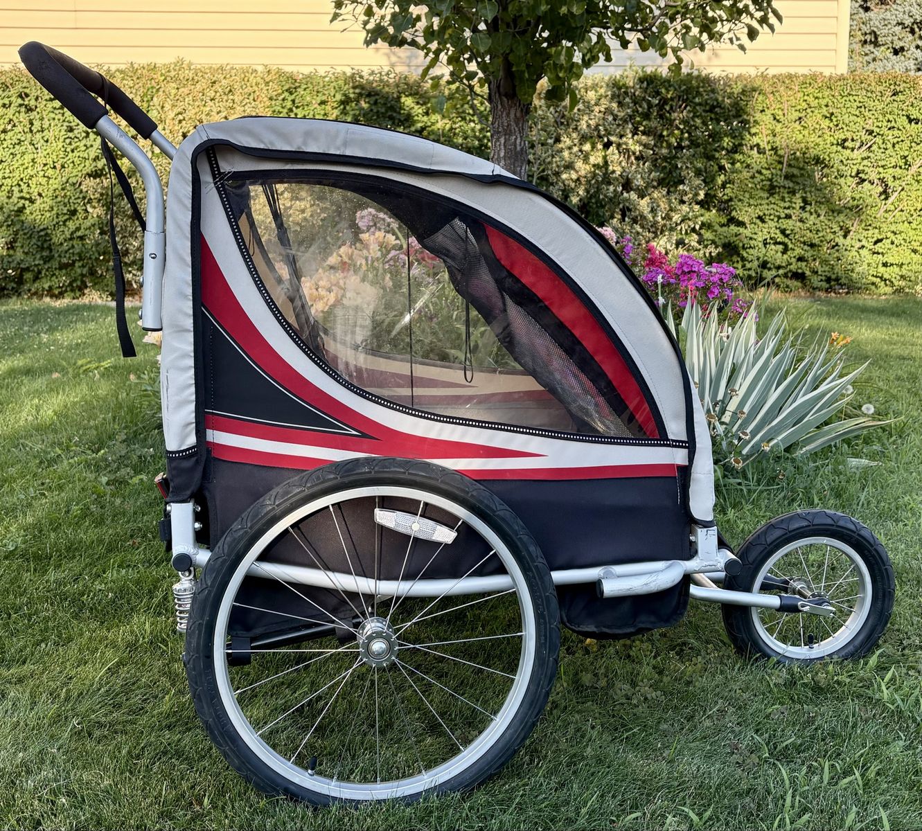 Bike trailer and stroller combo