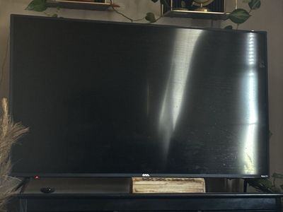 onn. Roku TV - Smart TV with Built-in Streaming
