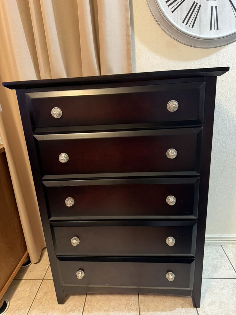 5-Drawer Chest