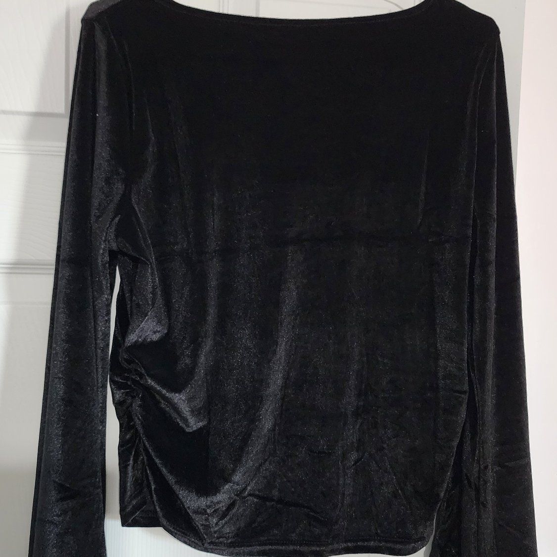 Women's L black long sleeve velvet crop top