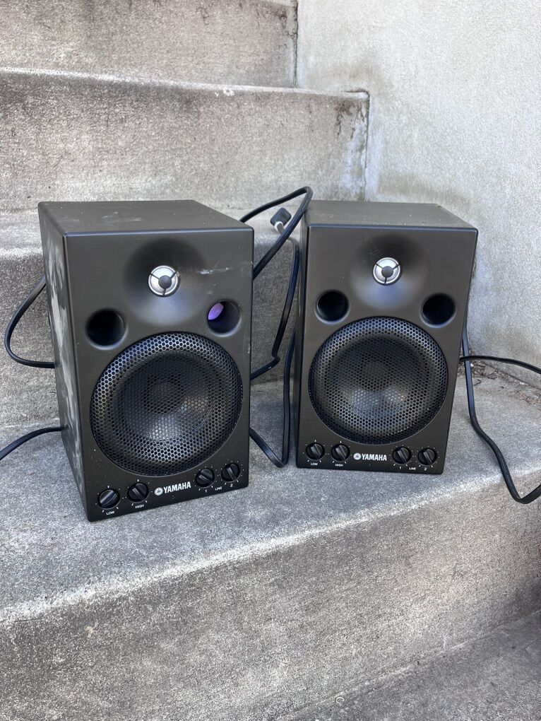 Two Yamaha MSP3D Monitor Speakers