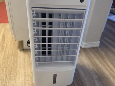 Portable ventless air conditioner