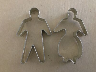 Vintage Amish Dutch Girl & Boy Metal Cookie Cutters 4 1/4” x 2 3/4”