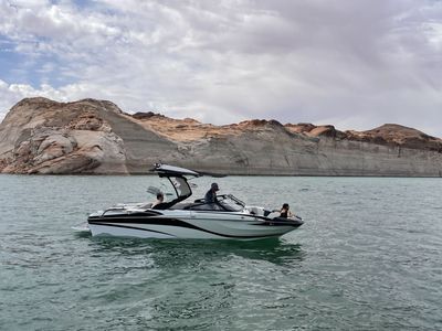 2018 Fi23 Centurion surf boat-lots Of Upgrades