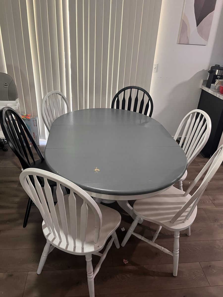 Oval Dining Table with Leaf & 6 Windsor Chairs (4 White, 2 Black) - 60"L x 42"W